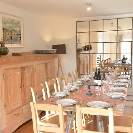 Peaceful Home, Cleaning Included Vakantiehuis